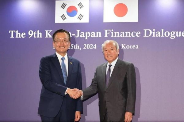 Hàn Quốc và Nhật Bản nhất trí hợp tác để ổn định đồng nội tệ