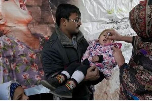 Pakistan đối mặt với nguy cơ lây lan virus bại liệt