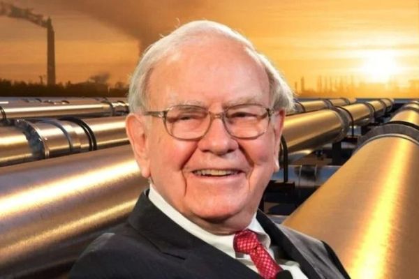 Tỉ phú Warren Buffett thích mua doanh nghiệp hay sở hữu cổ phiếu hơn?