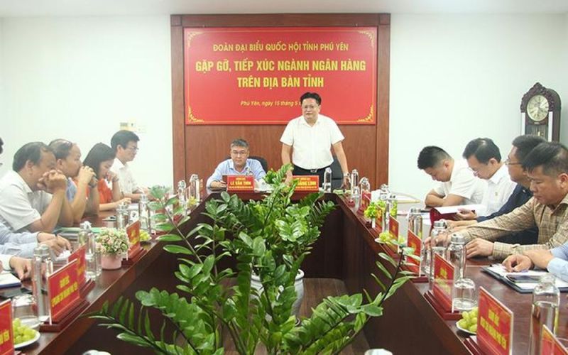 Đoàn ĐBQH tỉnh gặp gỡ, tiếp xúc ngành Ngân hàng Phú Yên