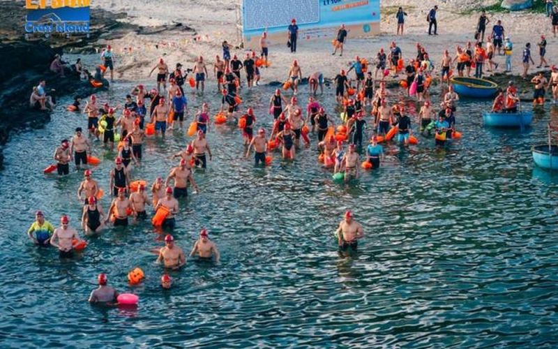 Giải bơi vượt biển Lý Sơn Cross Island - thương hiệu du lịch của đảo Lý Sơn