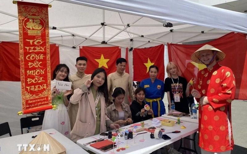 Trải nghiệm văn hóa các nước tại lễ hội thanh niên đoàn kết tại Nga
