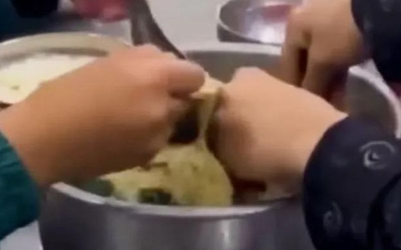 Vụ 11 học sinh ăn 2 gói mì tôm chan cơm ở Lào Cai: Khai trừ Đảng đối với Hiệu trưởng